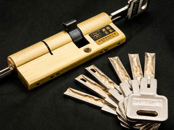 成都24小时上门开锁公司